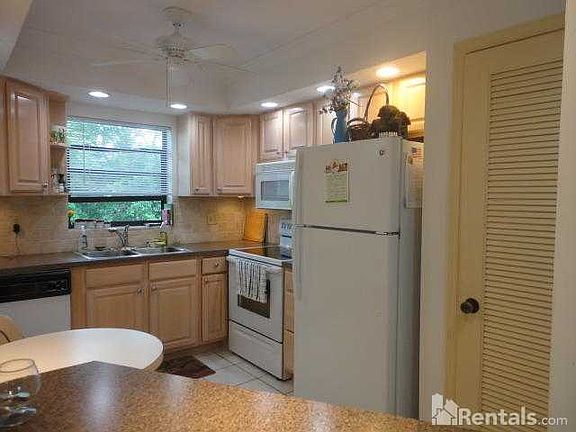 4th image of 755 Saturn St