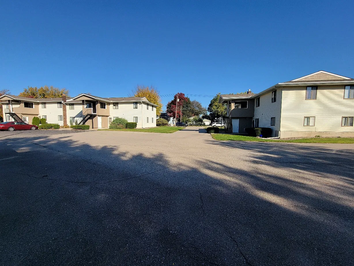 2 bed, 900 sqft, $1,200 — Photo 1