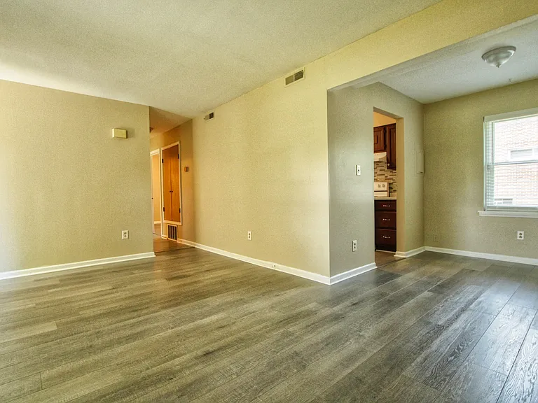 2 Peppertree Dr #4 — Photo 1