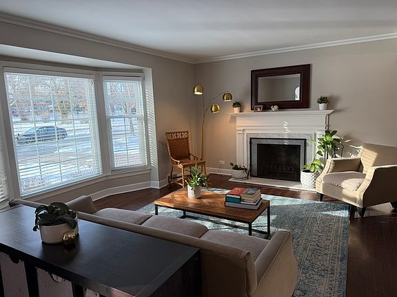 3rd image of 2523 Hastings Ave
