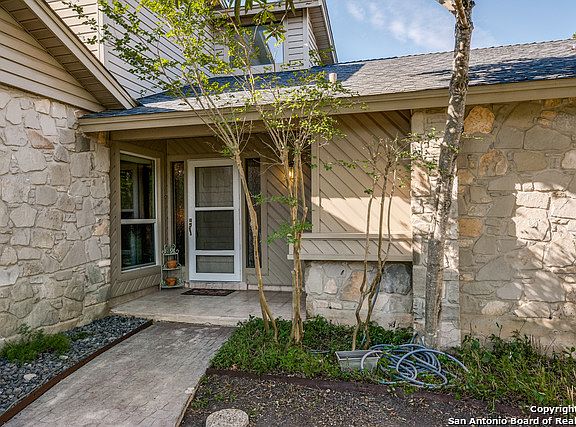 4th image of 1919 Creek Hill St