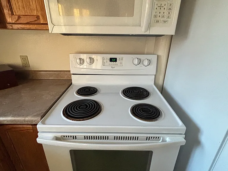 208 Spruce St #4 — Photo 12