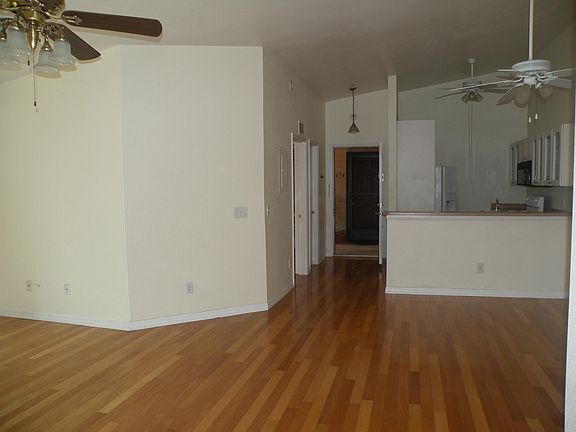 5th image of 2668 Oak Park Way