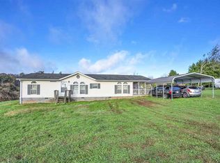 835 Bumblebee Ln, Wellford, SC 29385