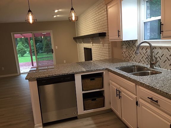 5th image of 5332 Crystal Dr
