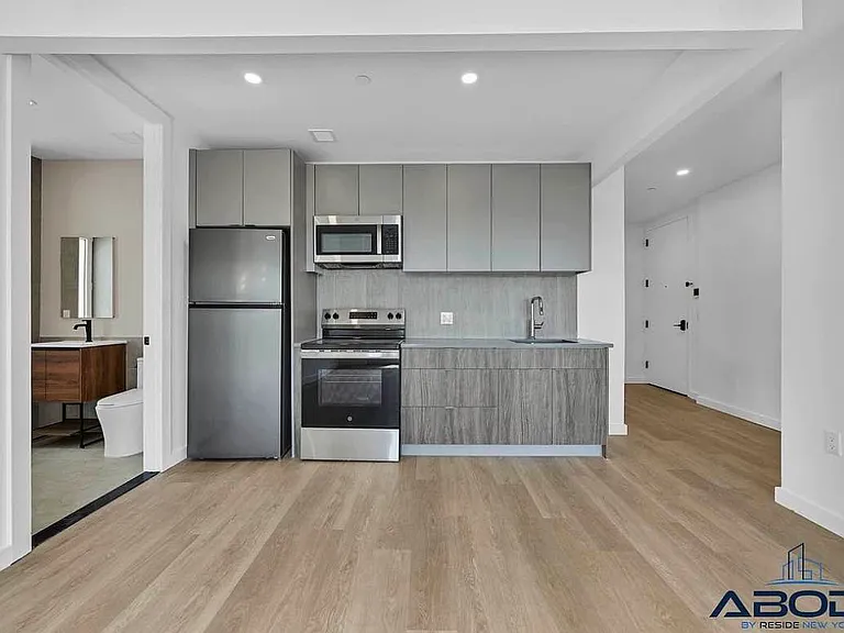 172-02 Hillside Ave #3B — Photo 6