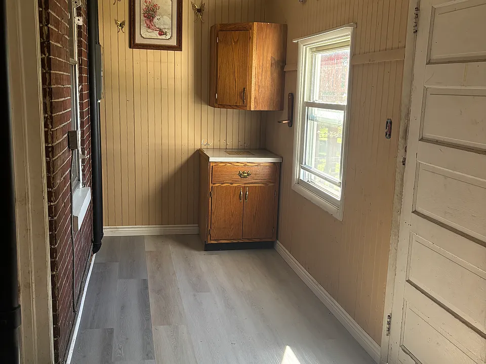 110 Fairview Ave #1