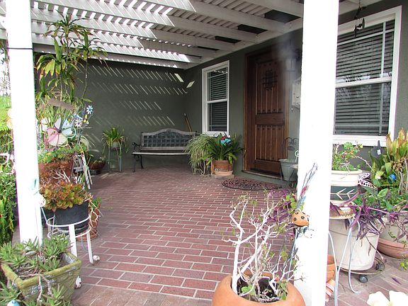 2nd image of 220 N Hartley St