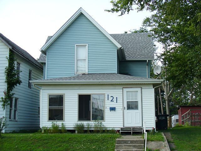 1st image of 121 Sargent St
