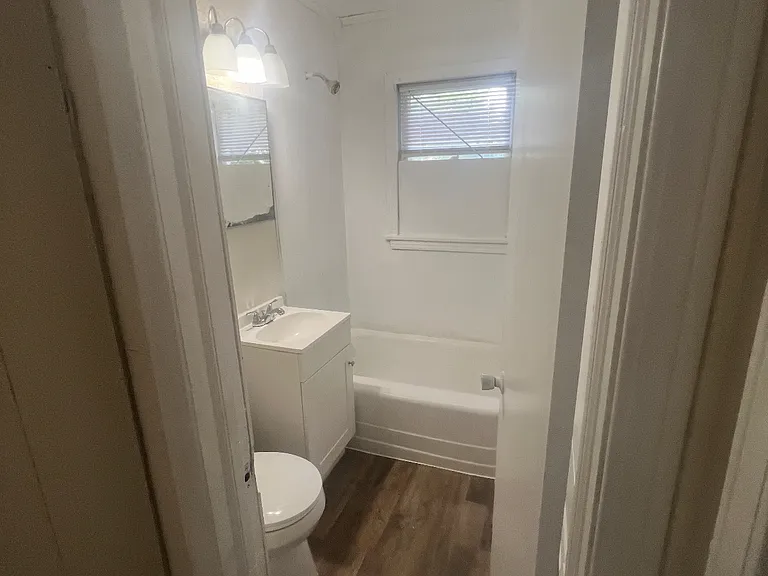 1714 E Cedar Ave — Photo 4