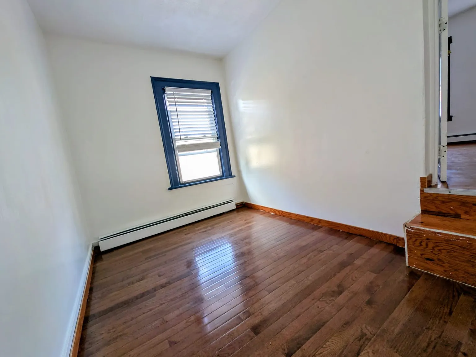 3 bed, 1840 sqft, $2,200 — Photo 2
