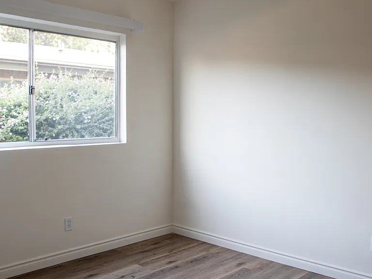 Jessie Street Apartments — Photo 12