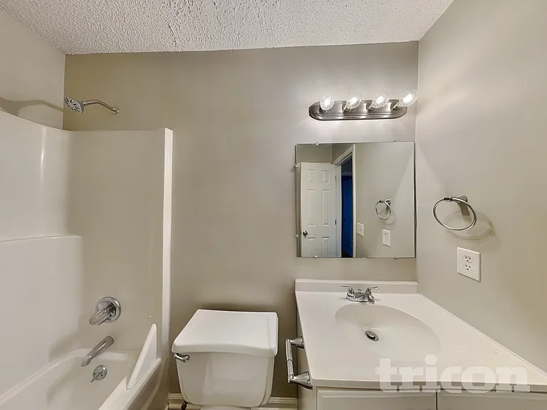 216 Netherland Dr — Photo 14
