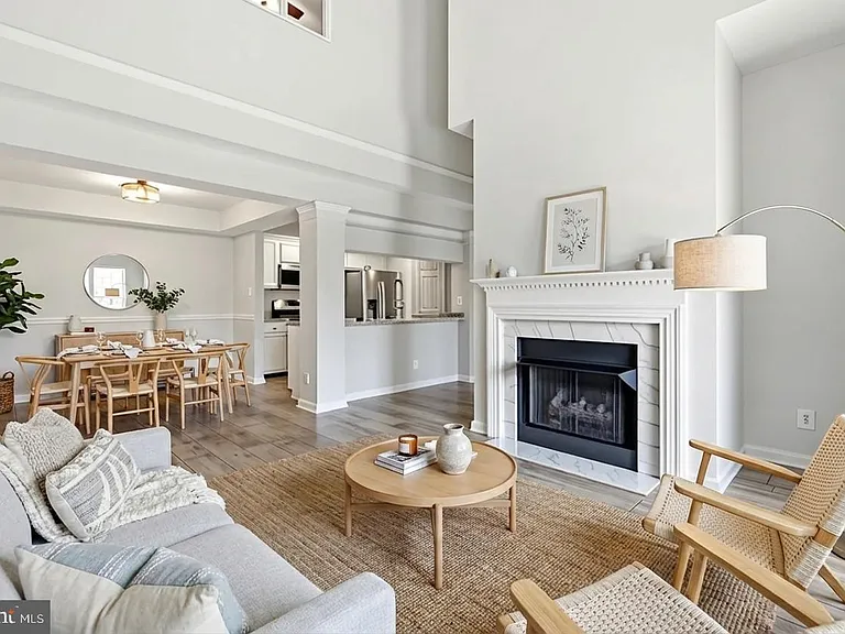 46630 Drysdale Ter #300 — Photo 3