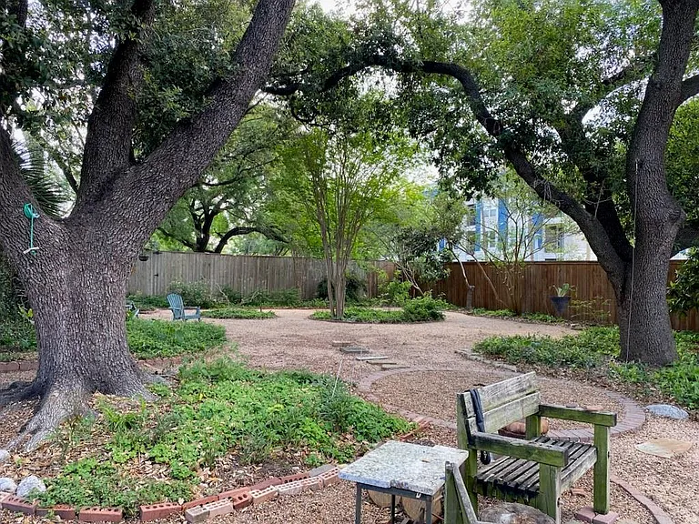 1603 Fawnhope Dr — Photo 13
