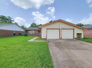 8875 Casey Dr, Beaumont, TX 77707