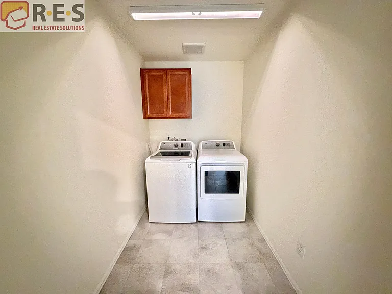 15028 Munich Ave — Photo 16