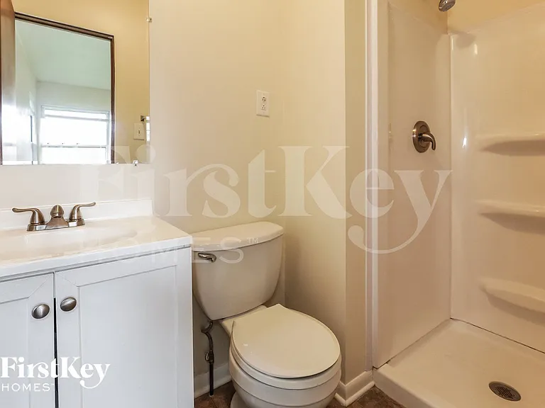 1717 Mayfield Ave — Photo 13
