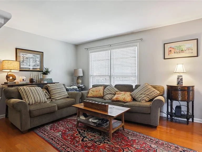 73 La Rue Pl NW — Photo 6