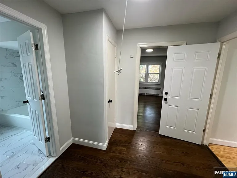 905 Sanford Ave — Photo 10