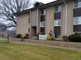 10440 N Church Dr APT 216, Parma heights, OH 44130