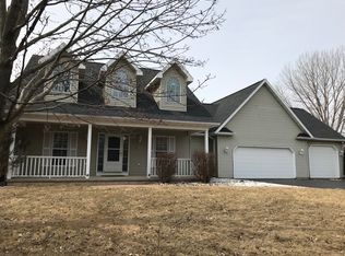 1771 Westbreeze Dr, Oshkosh, WI 54904