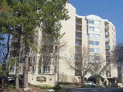 Modern Midrise in heart of Buckhead