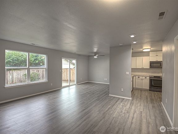 5th image of 4043 Wonderwood Lane SE