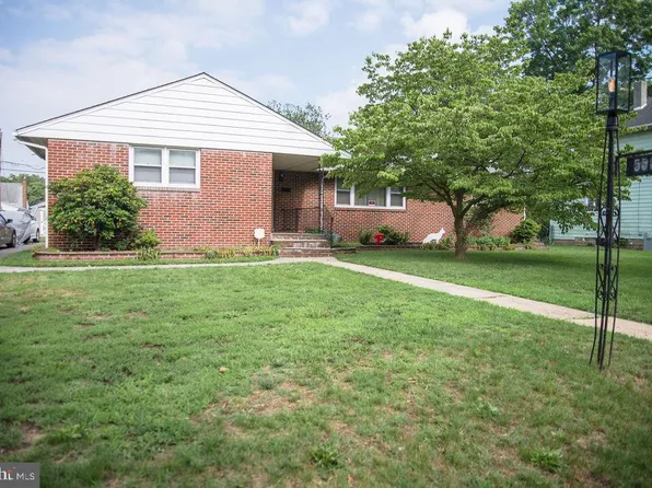 555 Beacon Ave, Paulsboro, NJ 08066