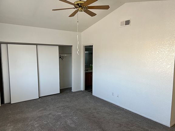 3rd image of 2762 Oakwood Ct