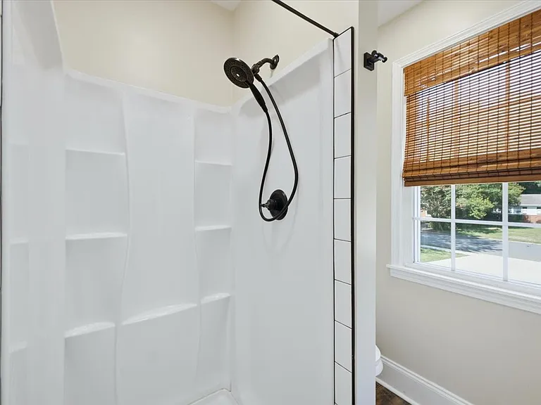 Bathroom 2 w/ shower and Laundry