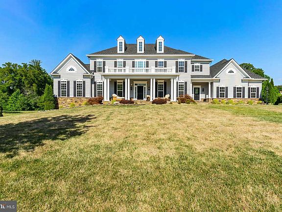 2nd image of 108 Lupine Dr