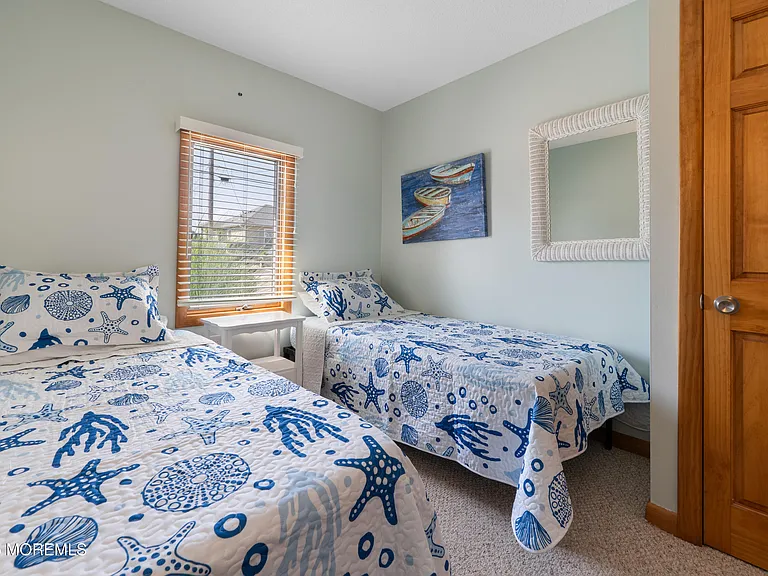 43 Florence Ln — Photo 15