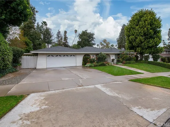 1220 Via Vallarta, Riverside, CA 92506