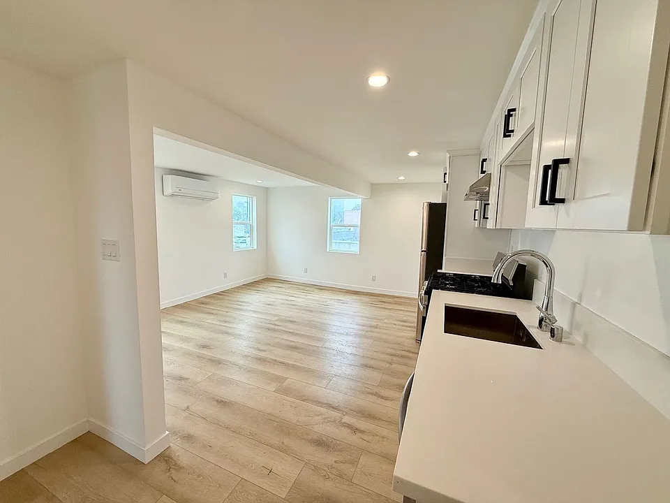1021 Venice Blvd #&-1454