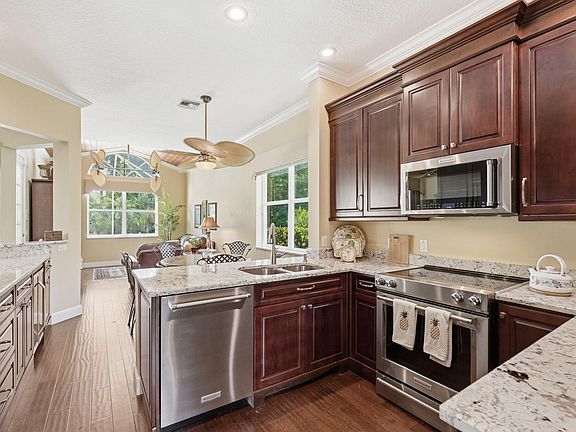 2nd image of 6483 SE Wild Olive Lane