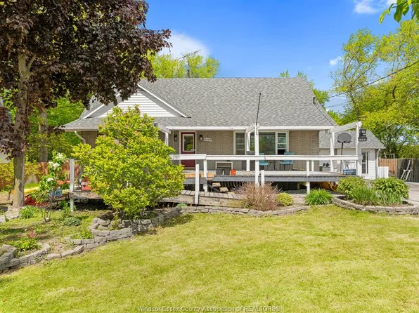 9489 Malden Rd, Lasalle, ON N9J 2W3