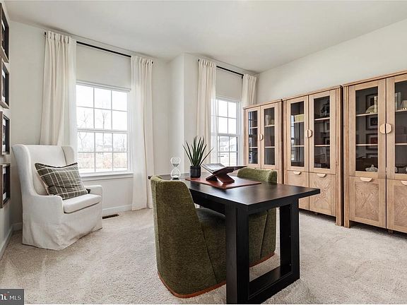 3rd image of 4 Bowens Run Rd