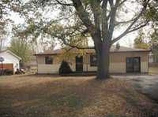 195 Center Dr, Mooresville, IN 46158