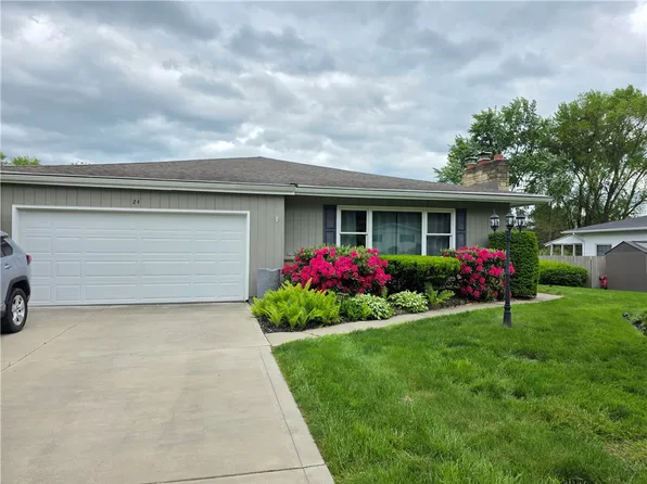 24 Green Valley Dr, Big Flats, NY 14814