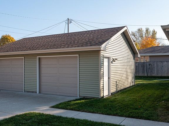 NEW GARAGE IN 2007 (28X22)