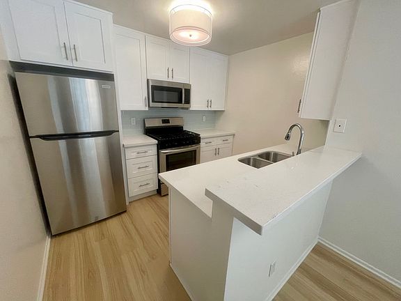 3rd image of 3653 Hughes Ave APT 106