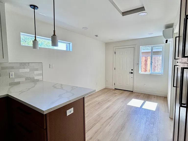 8681 Fallbrook Way — Photo 3