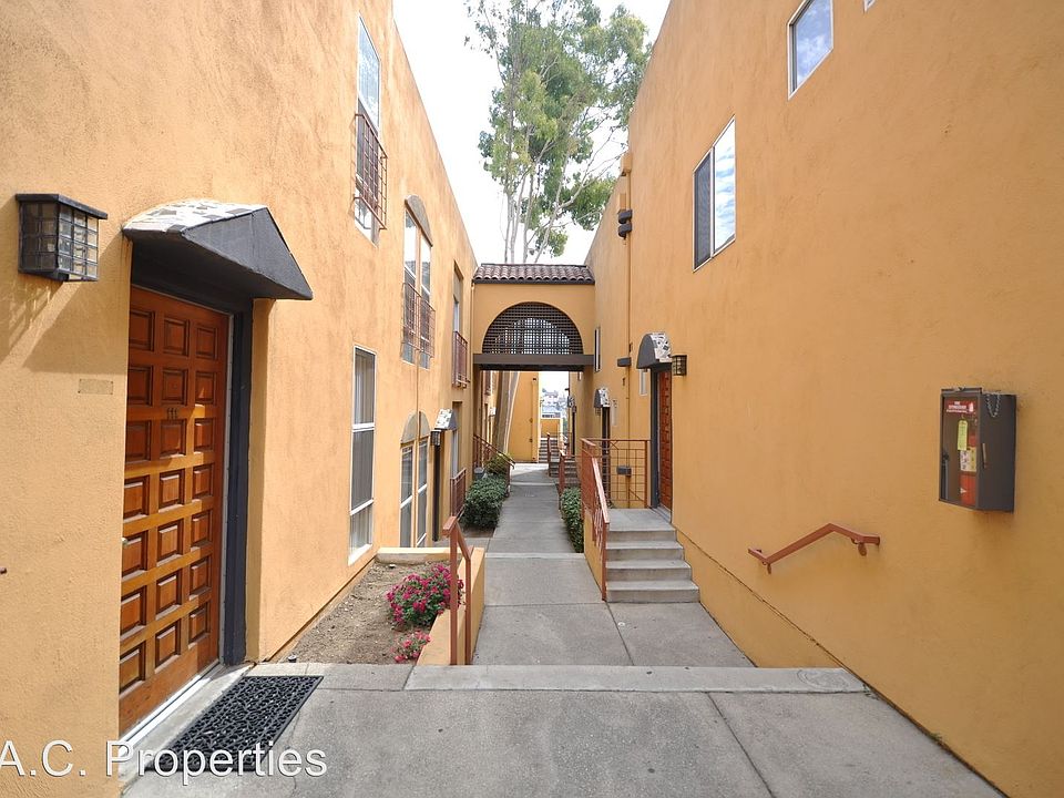 1st image of 425 N Alvarado St #4627919