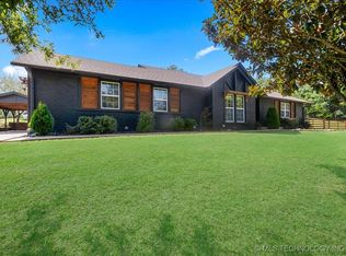14787 E Ridgeview Ln, Claremore, OK 74019