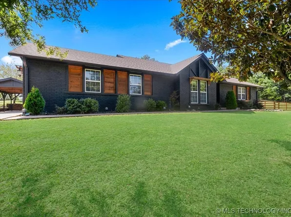 14787 E Ridgeview Ln, Claremore, OK 74019
