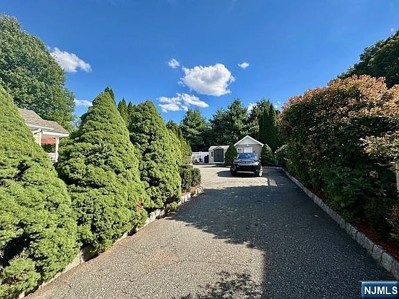 5th image of 38 Totowa Rd