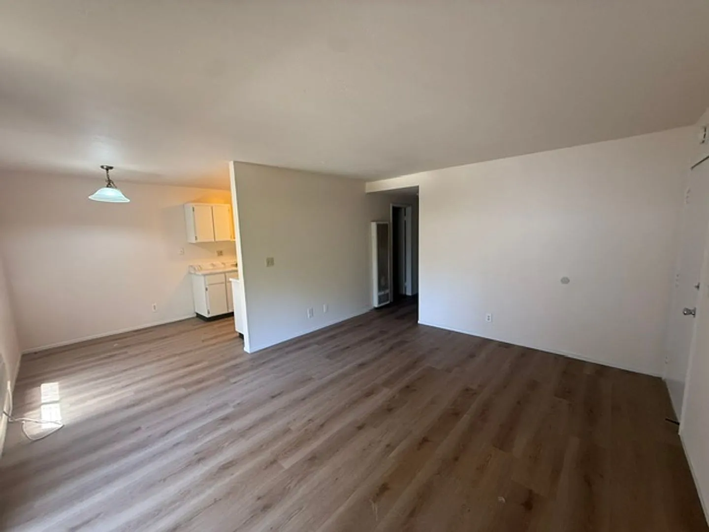 1835 Robin Ln — Photo 2