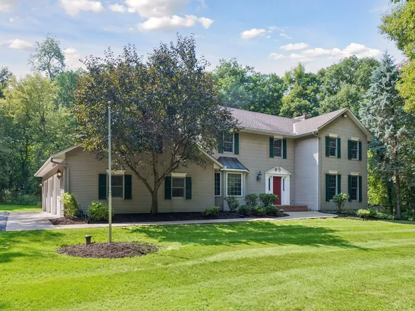 5 Acorn Dr, Sunfish Lake, MN 55077