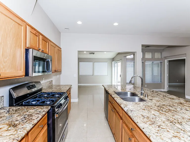 3370 Wasatch Cedars St — Photo 8